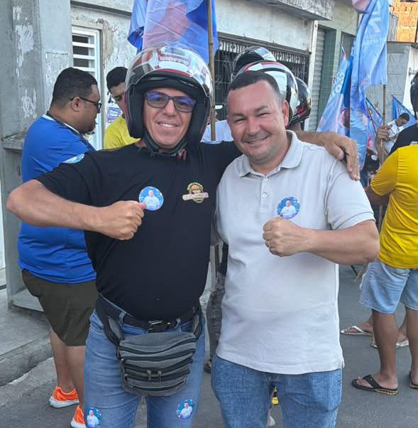 Cabo Cardoso encerra campanha no Salgado com buzinaço e abraços de eleitores