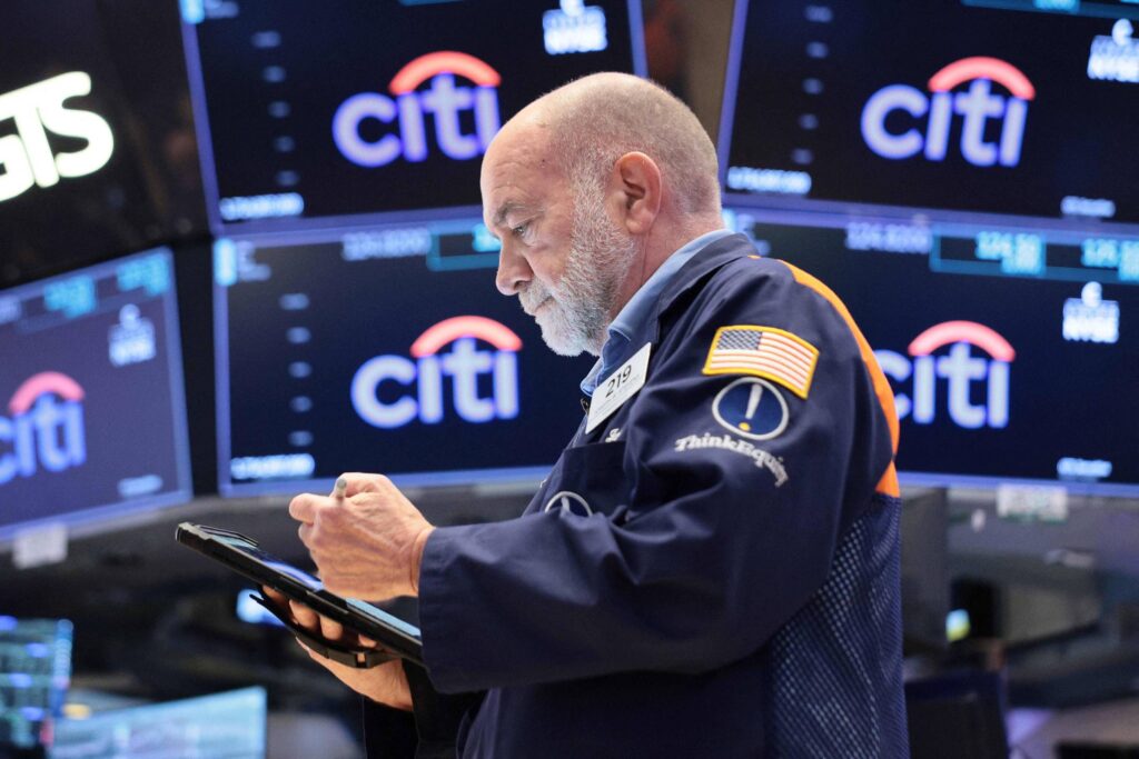 Citigroup e BCA Research rebaixam recomendação de ativos brasileiros com vitória de Lula - 27/10/2026 - Economia