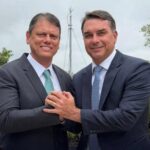 Flávio Bolsonaro prepara anúncio de candidatura à Presidência em 2030 para conter avanço de Tarcísio e Michelle