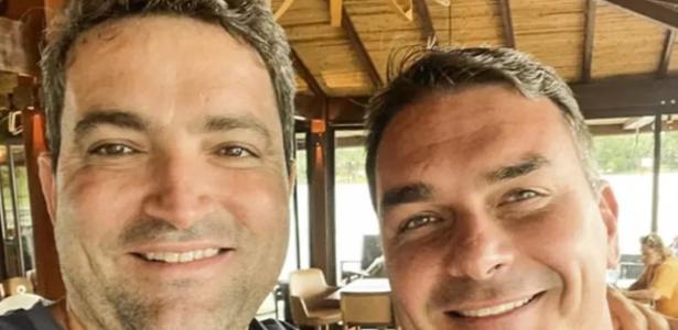 O advogado Willer Tomaz e o senador Flávio Bolsonaro (PL)