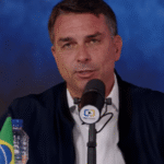 Flávio vai explorar ausência de Lula, diz Casado