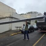 Lions Clube doa R$ 80 mil em telhas para reconstruir ONG em Apucarana