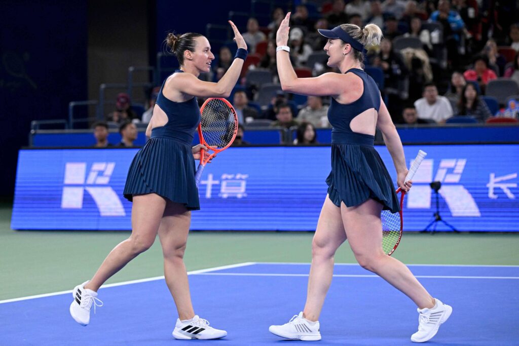 Luisa Stefani e canadense assumem liderança do ranking - 19/10/2026 - Esporte