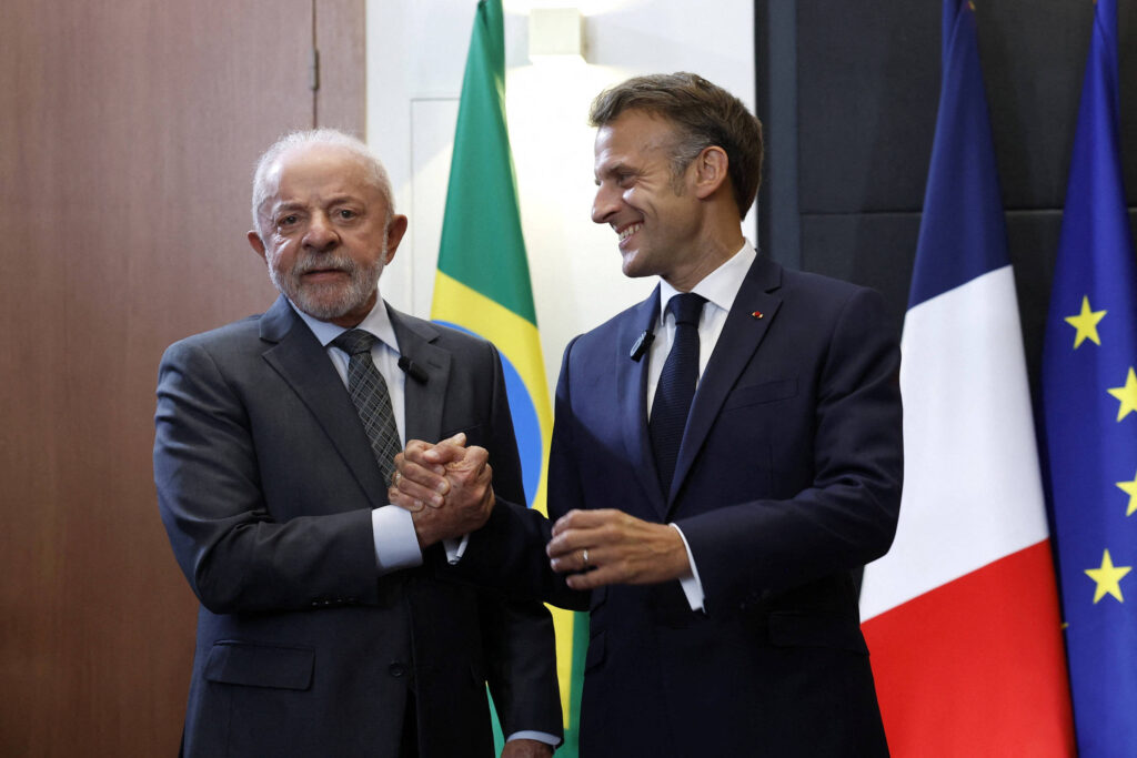 Macron parabeniza Lula e defende parceria com Brasil - 26/10/2026 - Mundo