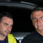 Moraes autoriza Flávio Bolsonaro a retomar visitas ao pai - 12/10/2026 - Política