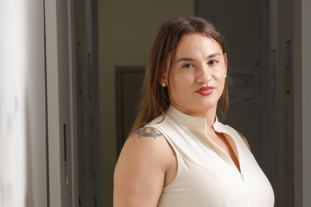 Mulher trans é primeira a receber injetável contra HIV - 15/10/2026 - Equilíbrio e Saúde