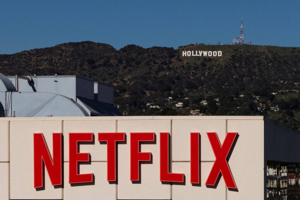 Netflix demite e troca executiva para retomar crescimento - 17/10/2026 - Negócios