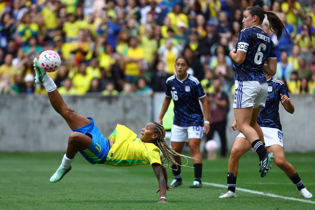 Seleção feminina passeia sobre a Argentina no Beira-Rio - 10/10/2026 - Esporte