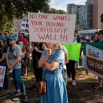 Trump pede liberação de muro na fronteira com México - 21/10/2026 - Mundo